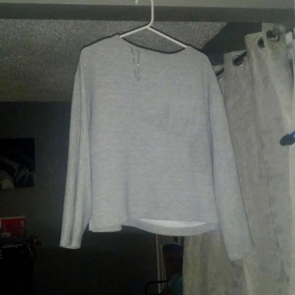 ♥️ Brand New Day - NWOT Gray Long Sleeve Top